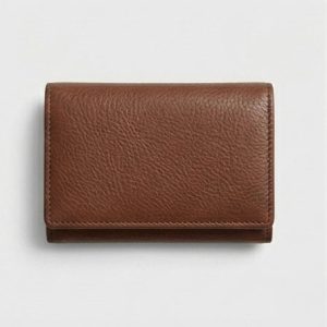 Classic Leather Bifold Wallet in Tan
